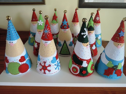 Sunburnt Quilts 2015 - Felt Santas