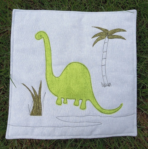 Sunburnt Quilts - 2016 Dinosaur Cushons (2)