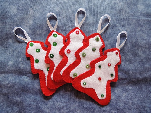 sunburnt-quilts-2016-felt-ornaments-2